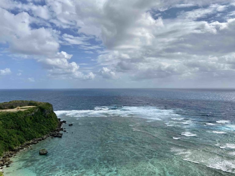 バンタ 果報 沖縄の穴場絶景スポット果報バンタはおすすめのパワースポット
